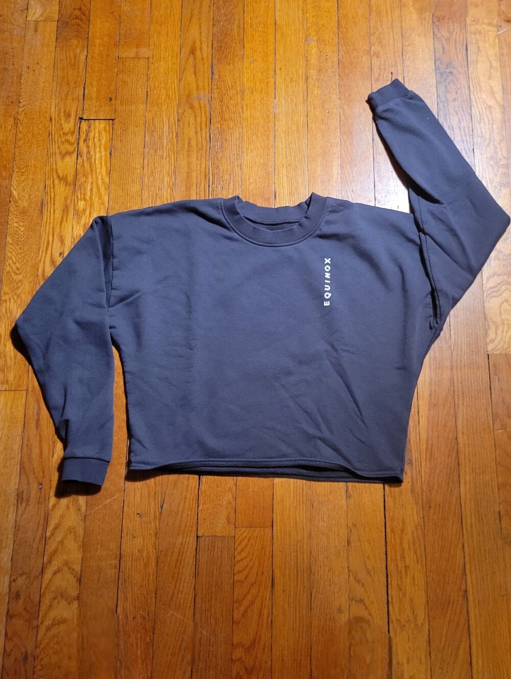 Equinox Back Graphic Women's M Cropped Pullover Dark Grey